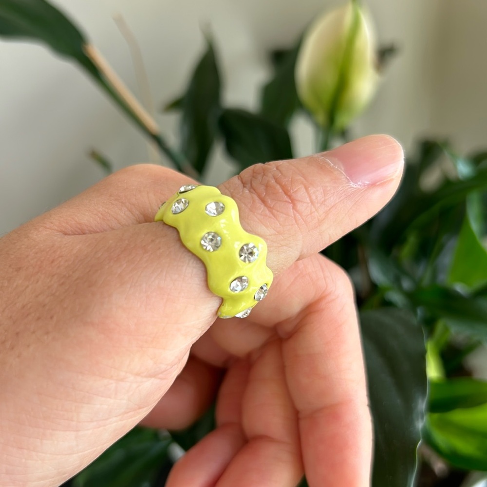 Yellow pastel faux diamond ring